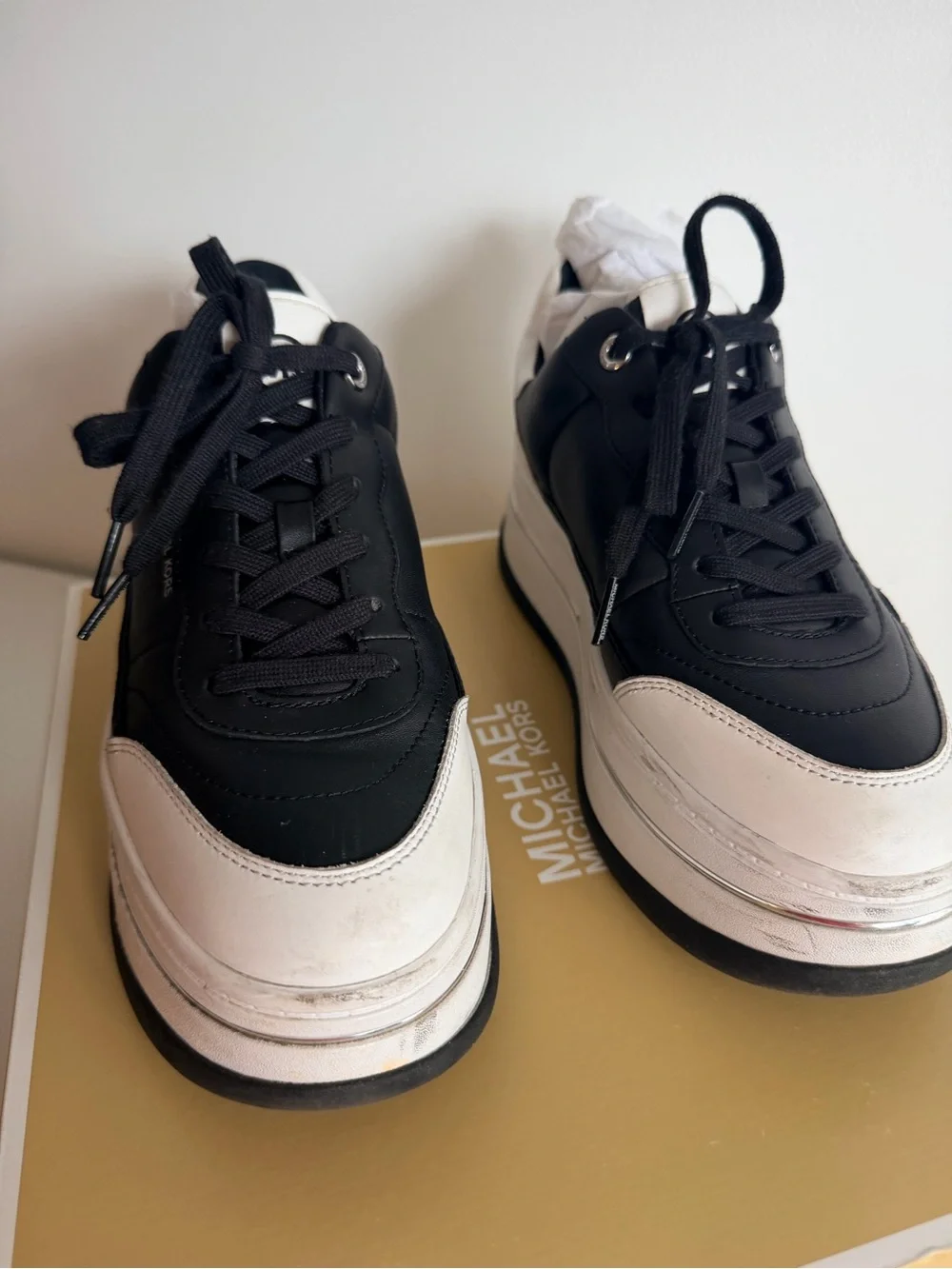 Michael Kors Black and White Womens Platform Sneakers size 9